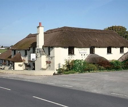 Welche Hotels liegen am nächsten am Exeter Airport? Launceston Exterior foto